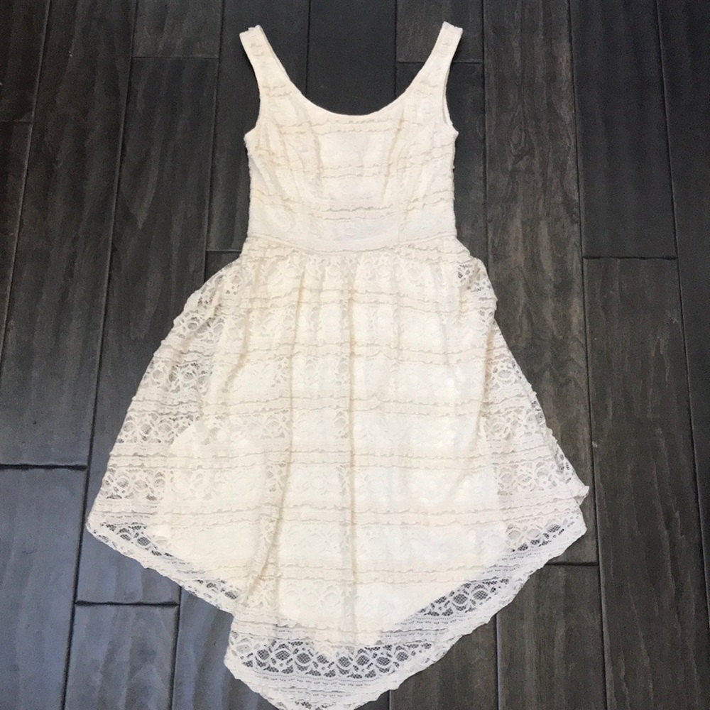 Cute Lacey cream flowy dress